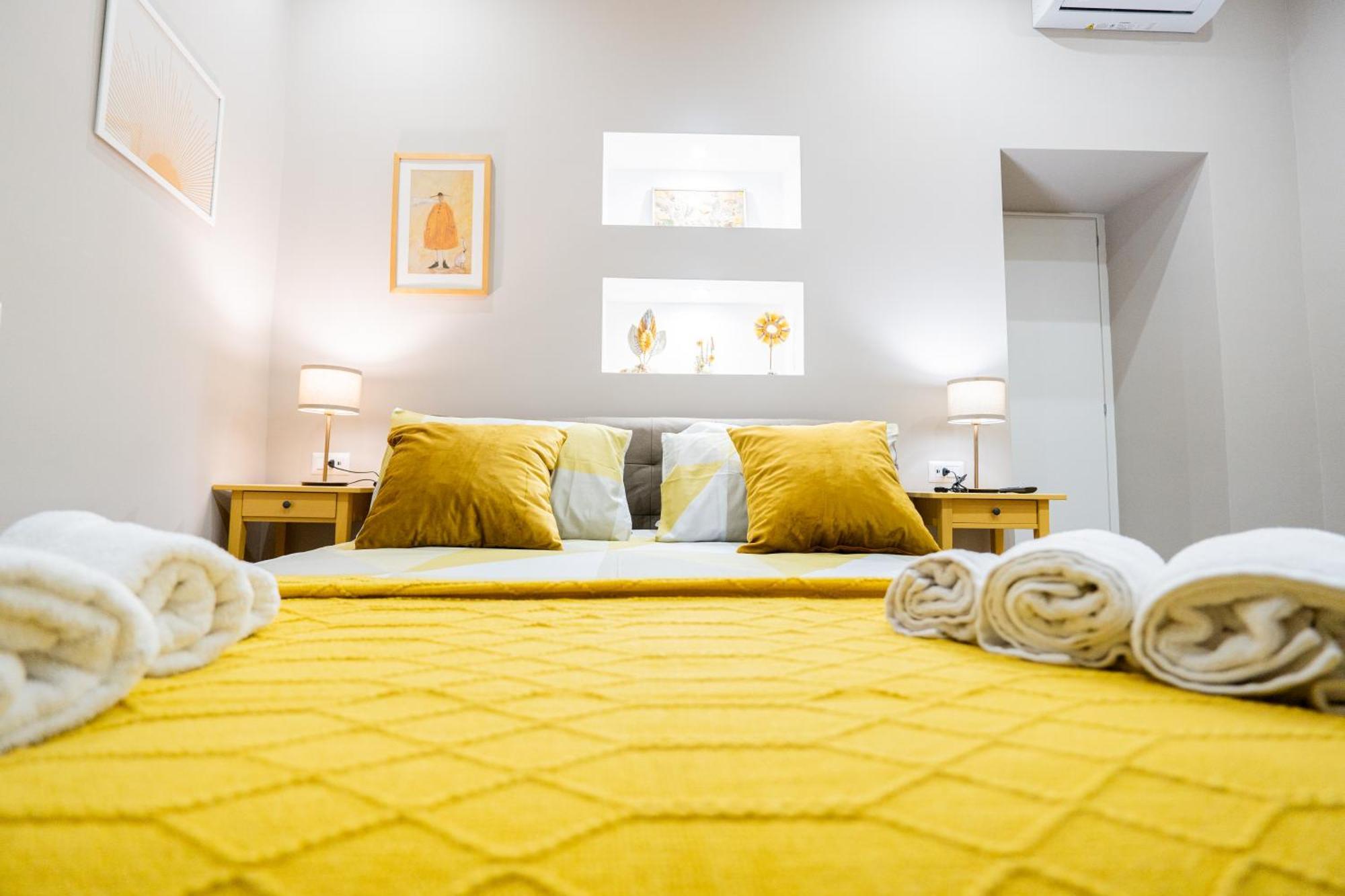 La Casa Di Bianca - Modern Suites Near Plebiscito Νάπολη Εξωτερικό φωτογραφία