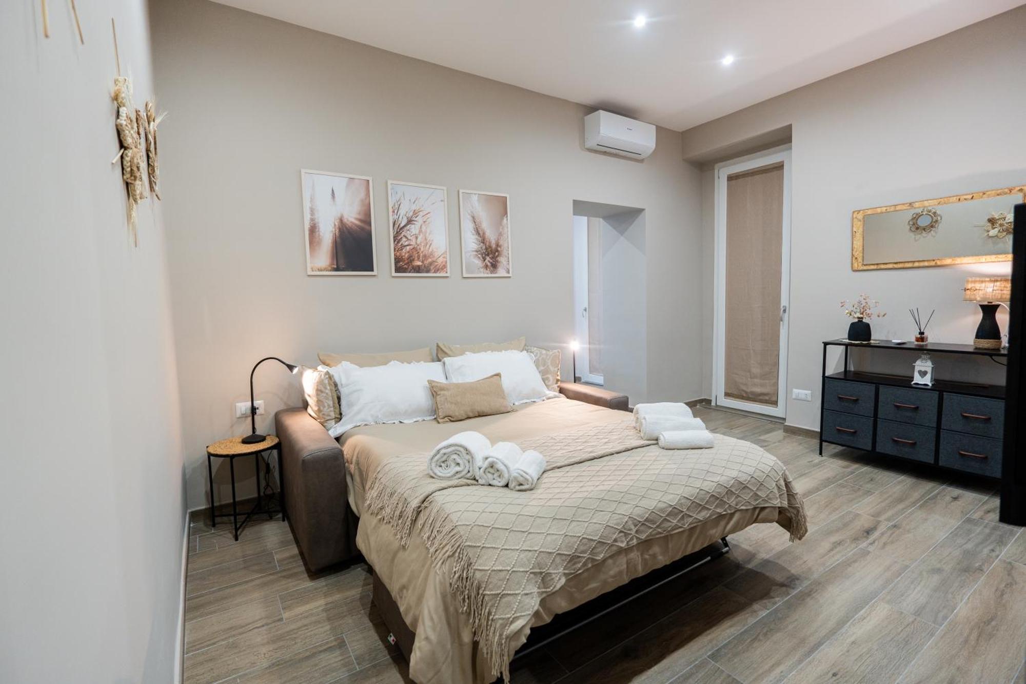 La Casa Di Bianca - Modern Suites Near Plebiscito Νάπολη Εξωτερικό φωτογραφία