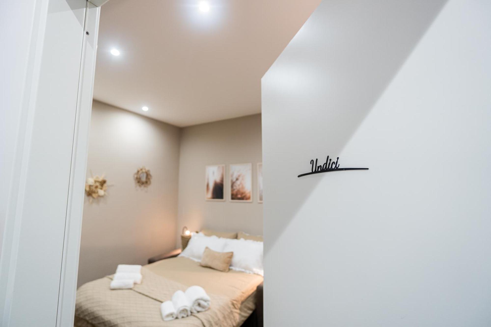 La Casa Di Bianca - Modern Suites Near Plebiscito Νάπολη Εξωτερικό φωτογραφία