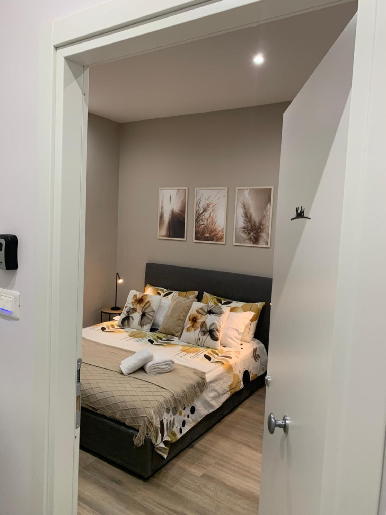 La Casa Di Bianca - Modern Suites Near Plebiscito Νάπολη Εξωτερικό φωτογραφία